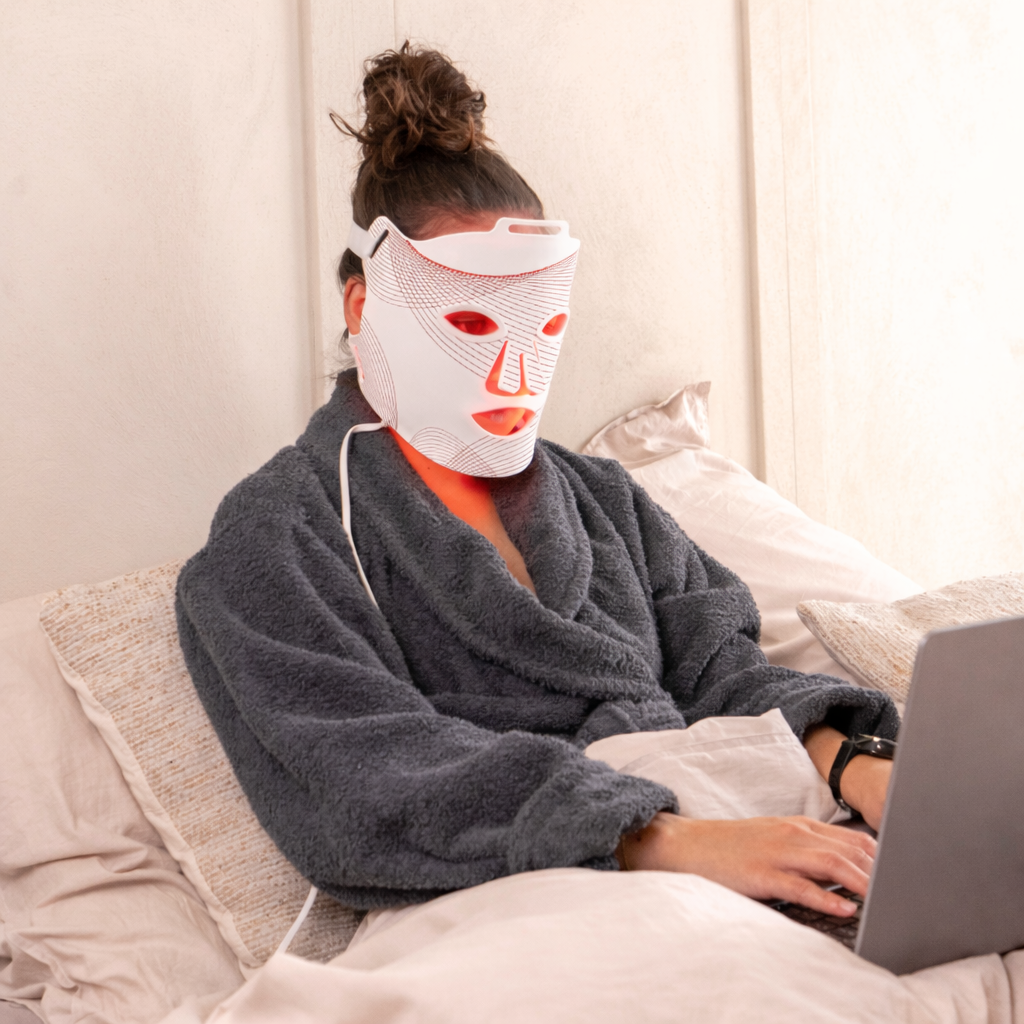 RECOVR RLT-MASK – Multi-Wavelength Red Light Therapy for Skin Recovery